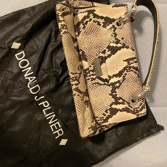 Beautiful DONALD J PLINER Cream, Dark Brown Python Snake Purse Handbag - Picture 4 of 5